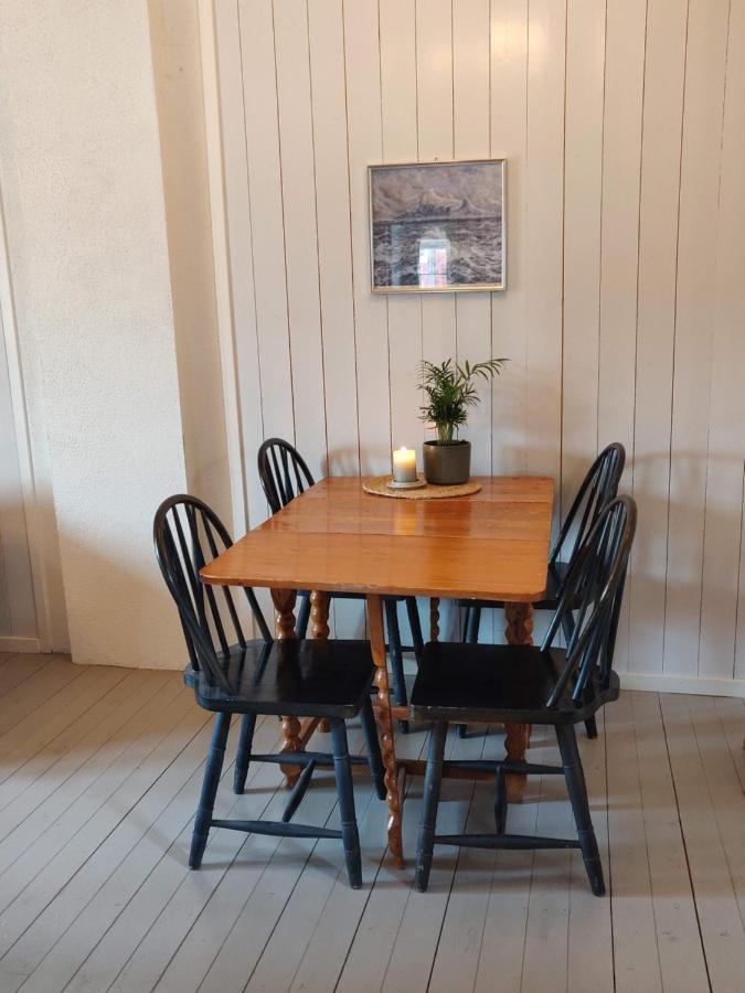 Fiskekrogen Rorbuer Henningsvær Buitenkant foto