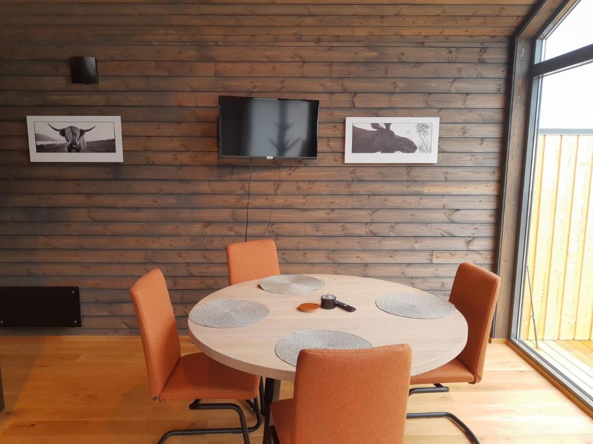 Fiskekrogen Rorbuer Henningsvær Buitenkant foto